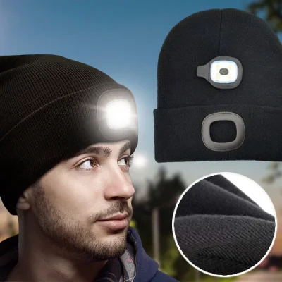 Pălărie de iarnă cu lumină LED - LEDBEANIE®