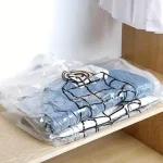 Practicitate cu sacii de vid suspendați VACUHANG® (4 buc.) + pompă de aspirare a aerului saci de vid suspendai vacuhang 4 buc pomp de aspiraie a aerului